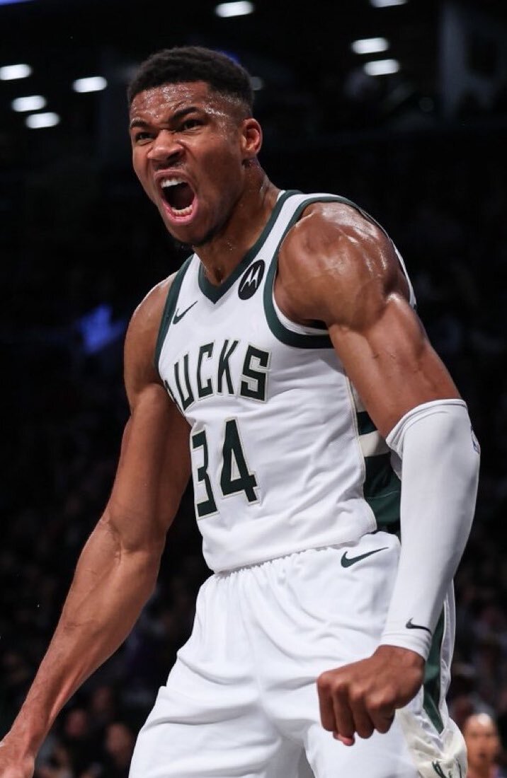 爱游戏体育-字母哥在FPX比赛中险胜，败北引发热议！-爱游戏体育