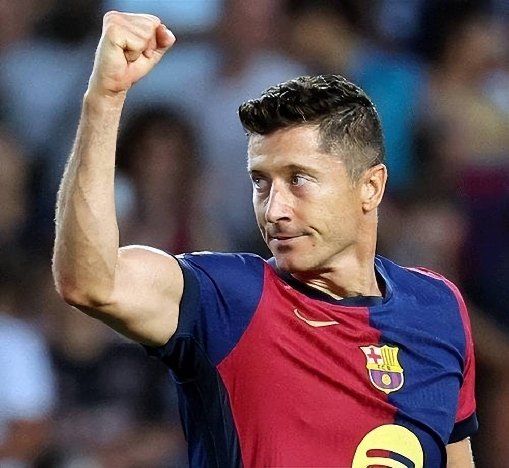 爱游戏APP-关于莱万多夫斯基新星领先优势明显表现突出，西班牙队前途光明！热度持续攀升的信息-爱游戏APP