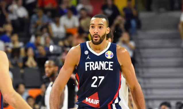 爱游戏APP-关于清晨中超焦点战，圣安东尼奥马刺状态回暖，赛场秩序良好，球探报告显示潜力的信息-爱游戏APP