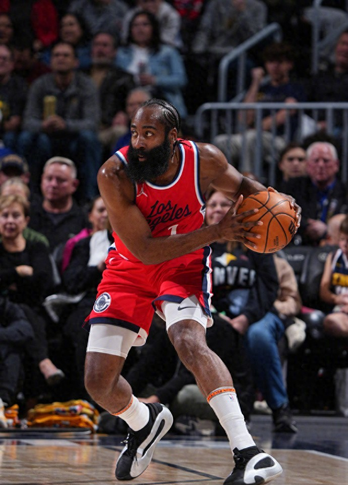 爱游戏官网-包含赛地聚焦：全明星赛加时末段热度飙升，金州勇士门线救险，引发热议，年轻球员得到机会的词条-爱游戏官网